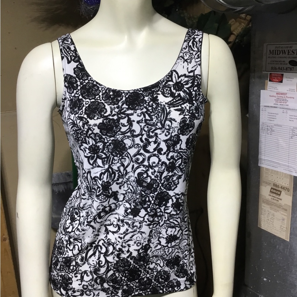 Chico’s Black & White Top